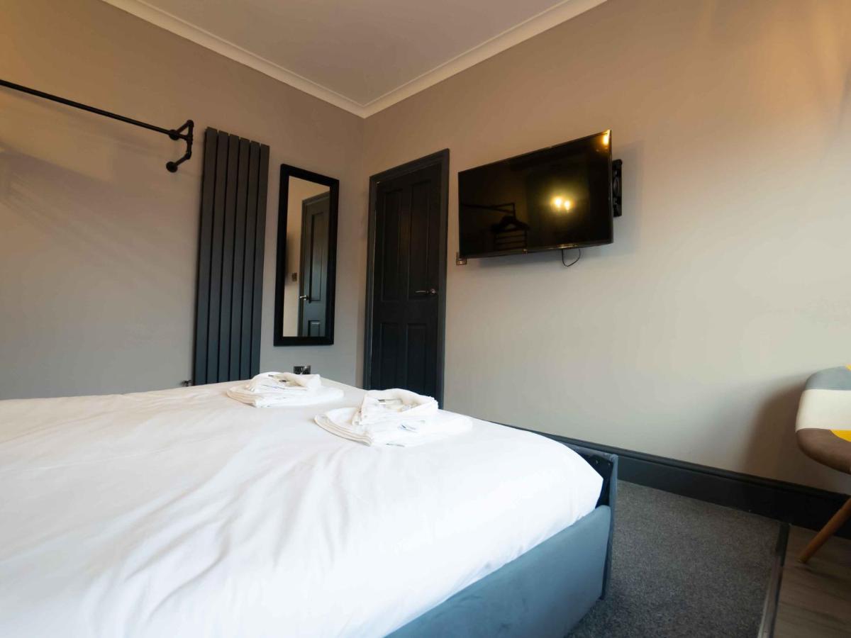 Pass The Keys Amazing, Newly Renovated 5Bedroom House Sleeps 10 Scarborough Exterior foto