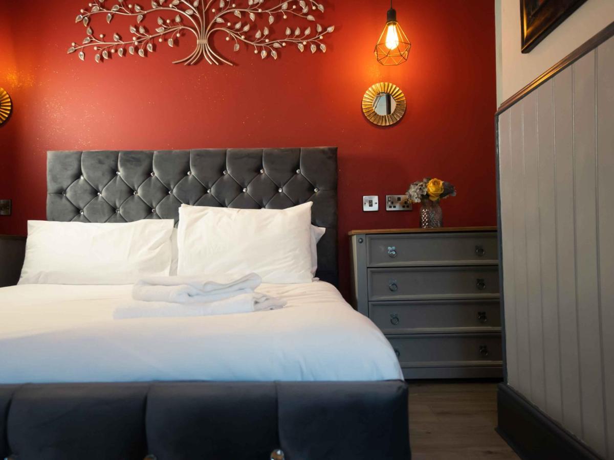 Pass The Keys Amazing, Newly Renovated 5Bedroom House Sleeps 10 Scarborough Exterior foto