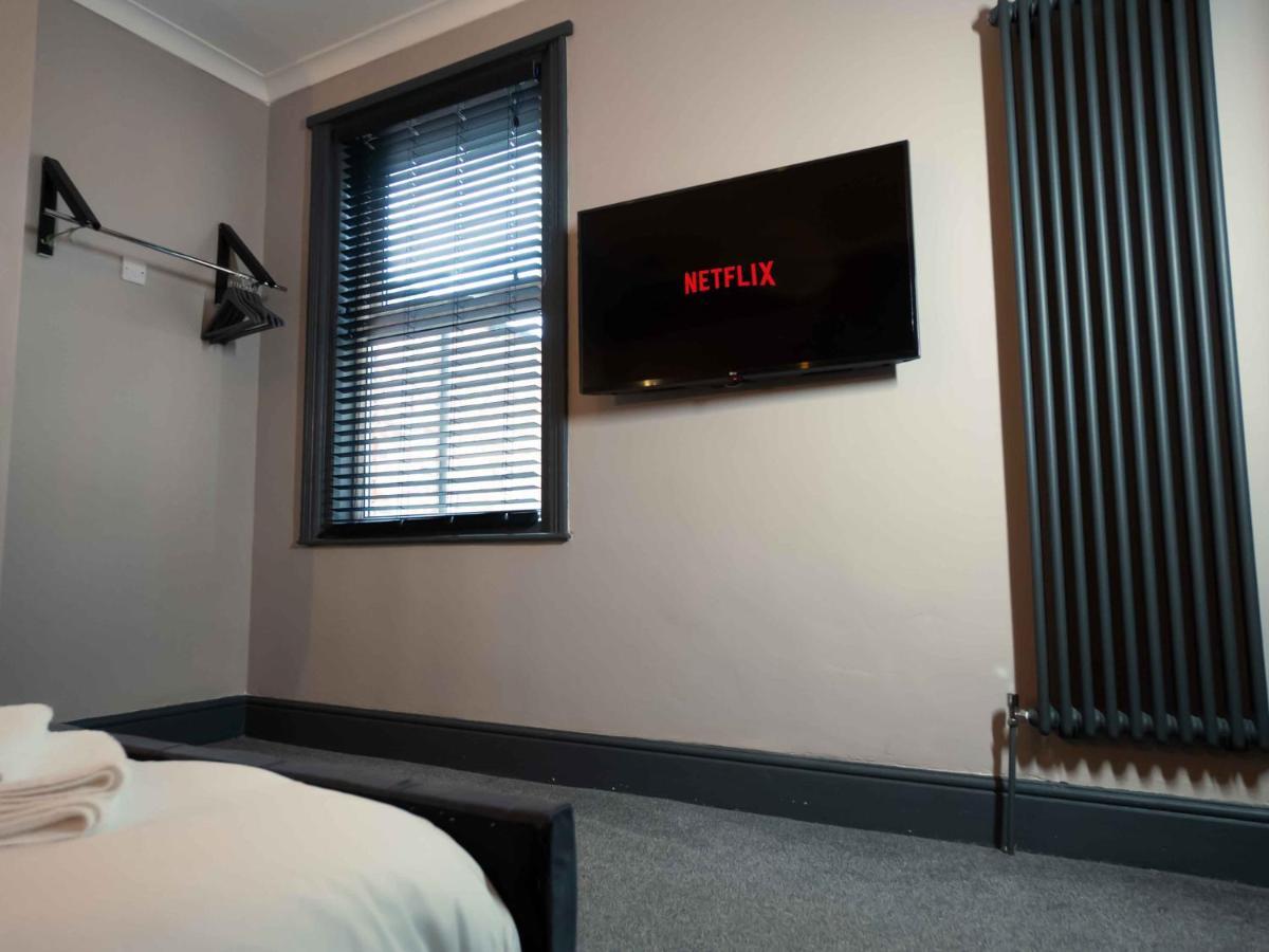 Pass The Keys Amazing, Newly Renovated 5Bedroom House Sleeps 10 Scarborough Exterior foto